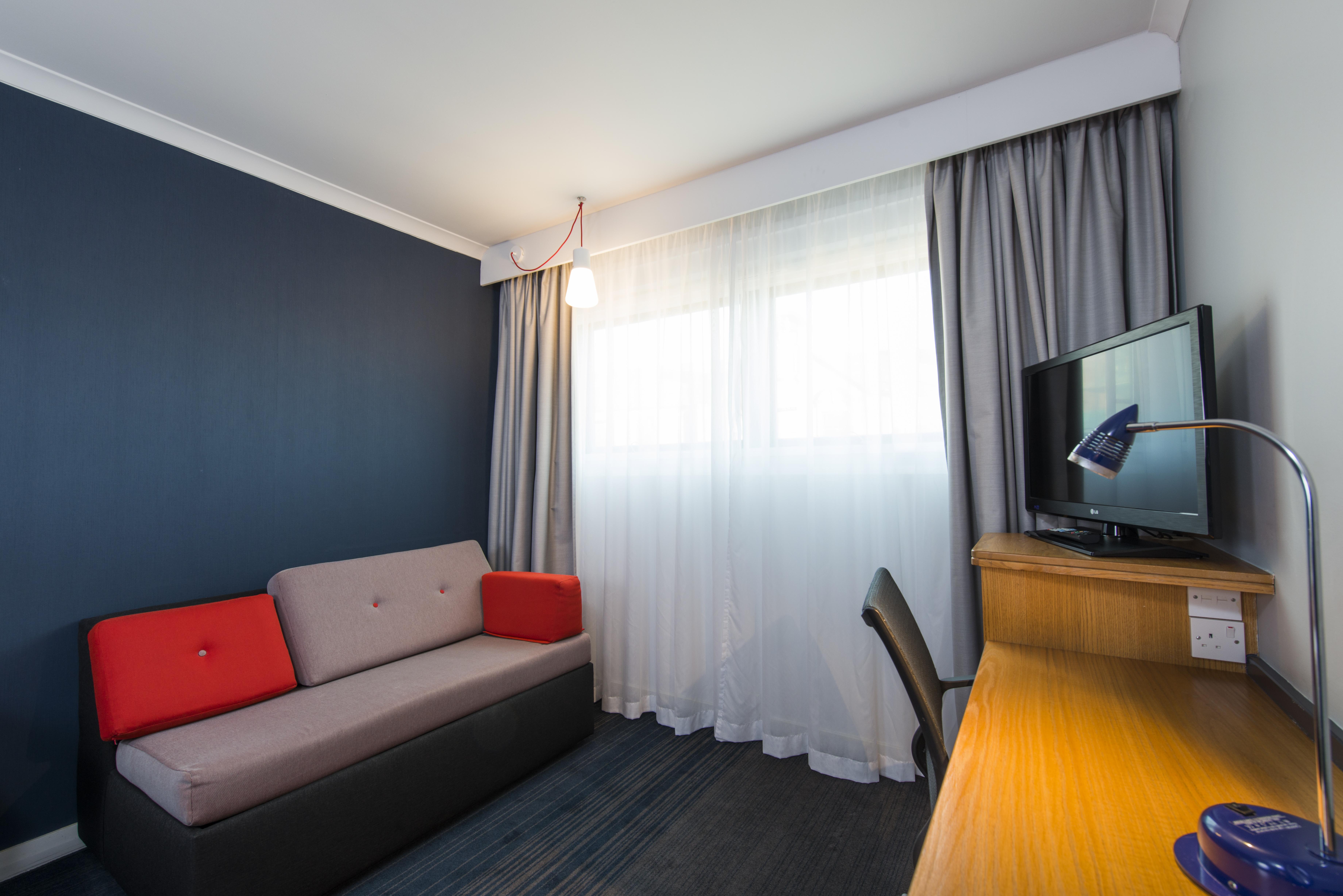 Holiday Inn Express East Midlands Airport By Ihg Castle Donington Eksteriør bilde