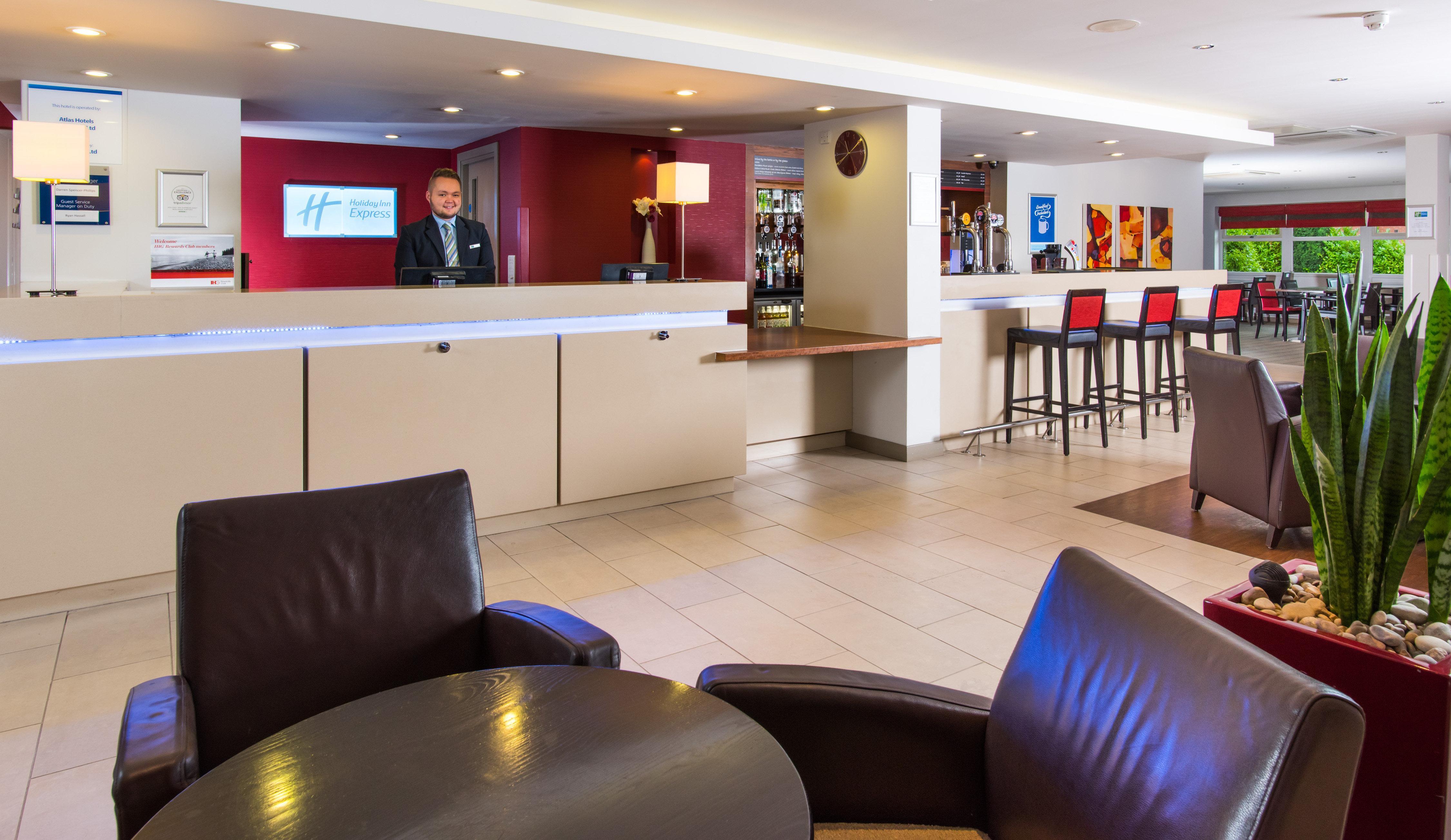 Holiday Inn Express East Midlands Airport By Ihg Castle Donington Eksteriør bilde