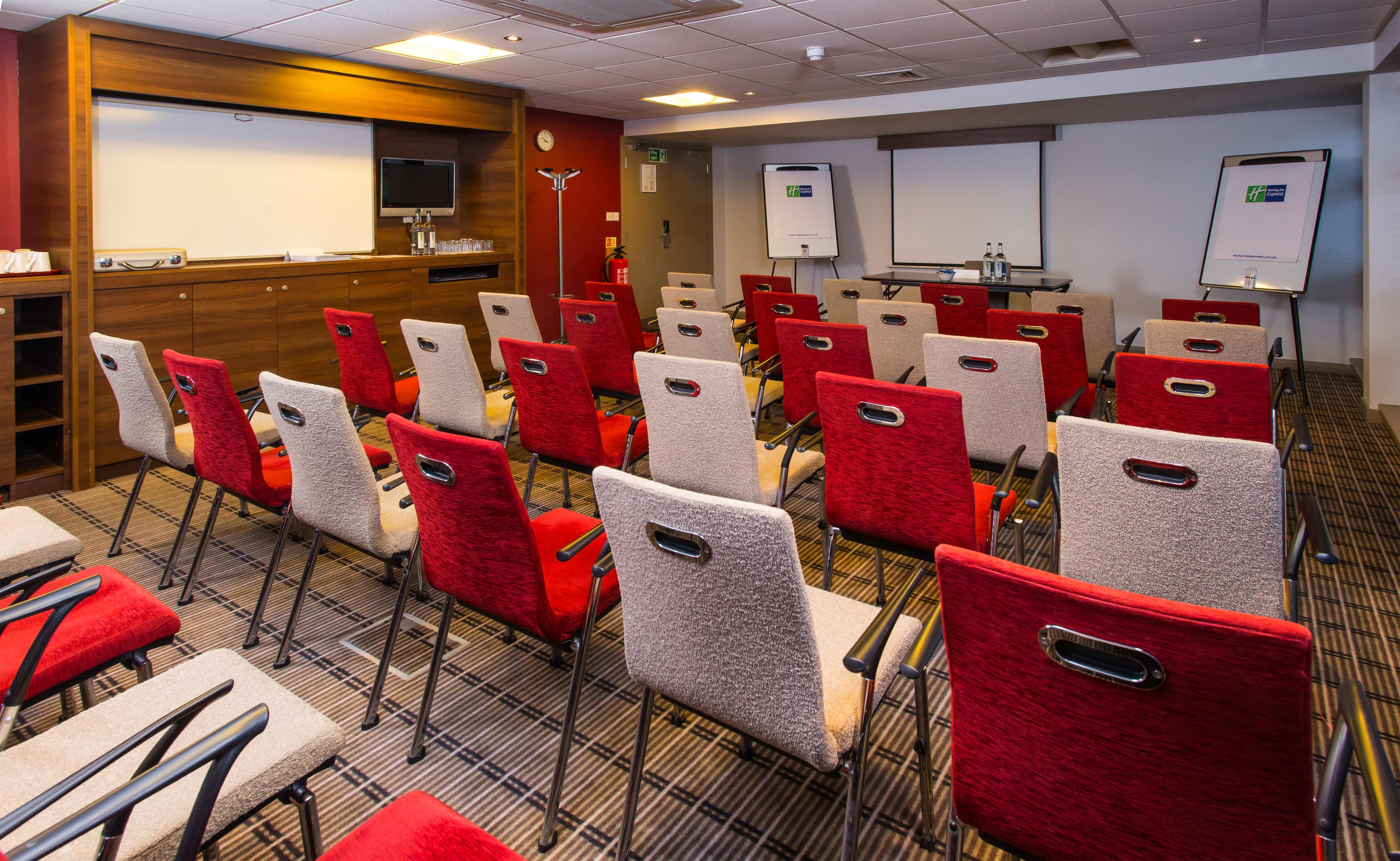 Holiday Inn Express East Midlands Airport By Ihg Castle Donington Eksteriør bilde