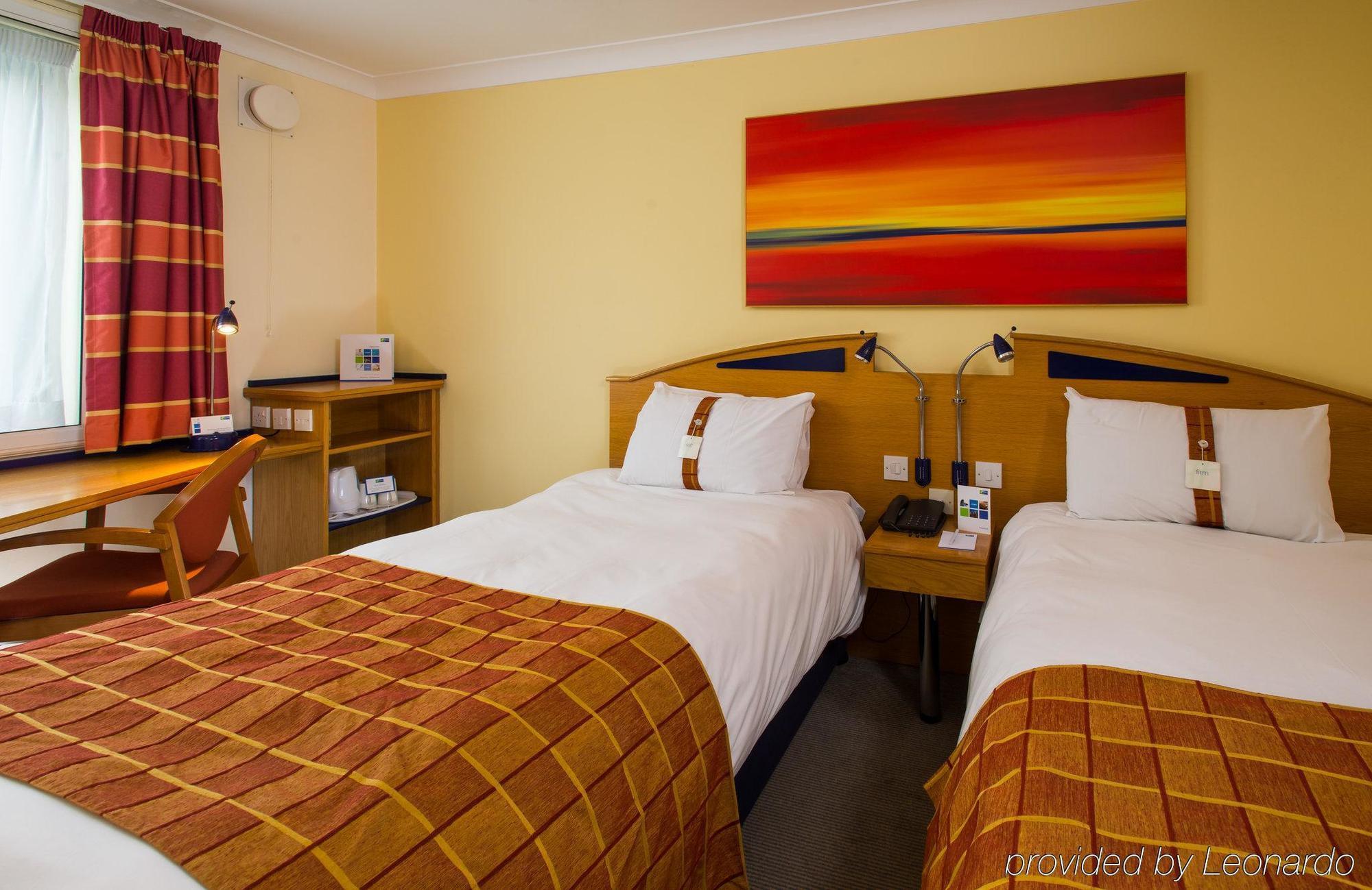 Holiday Inn Express East Midlands Airport By Ihg Castle Donington Eksteriør bilde