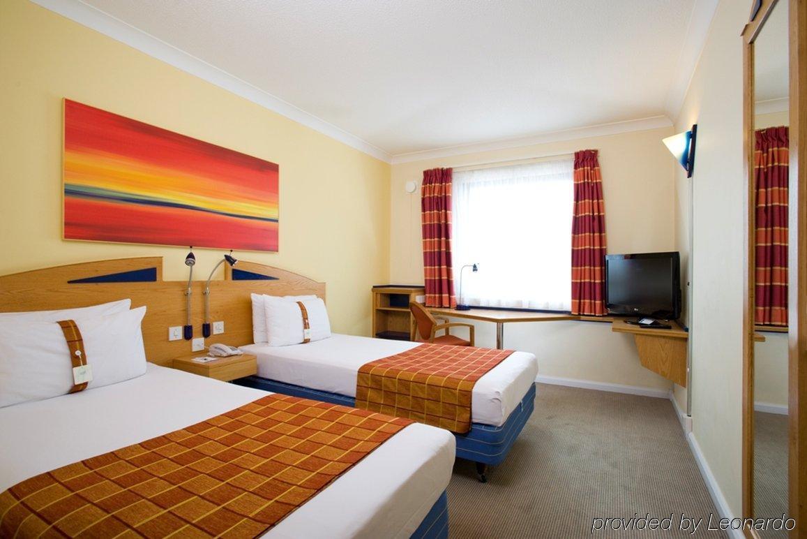 Holiday Inn Express East Midlands Airport By Ihg Castle Donington Rom bilde