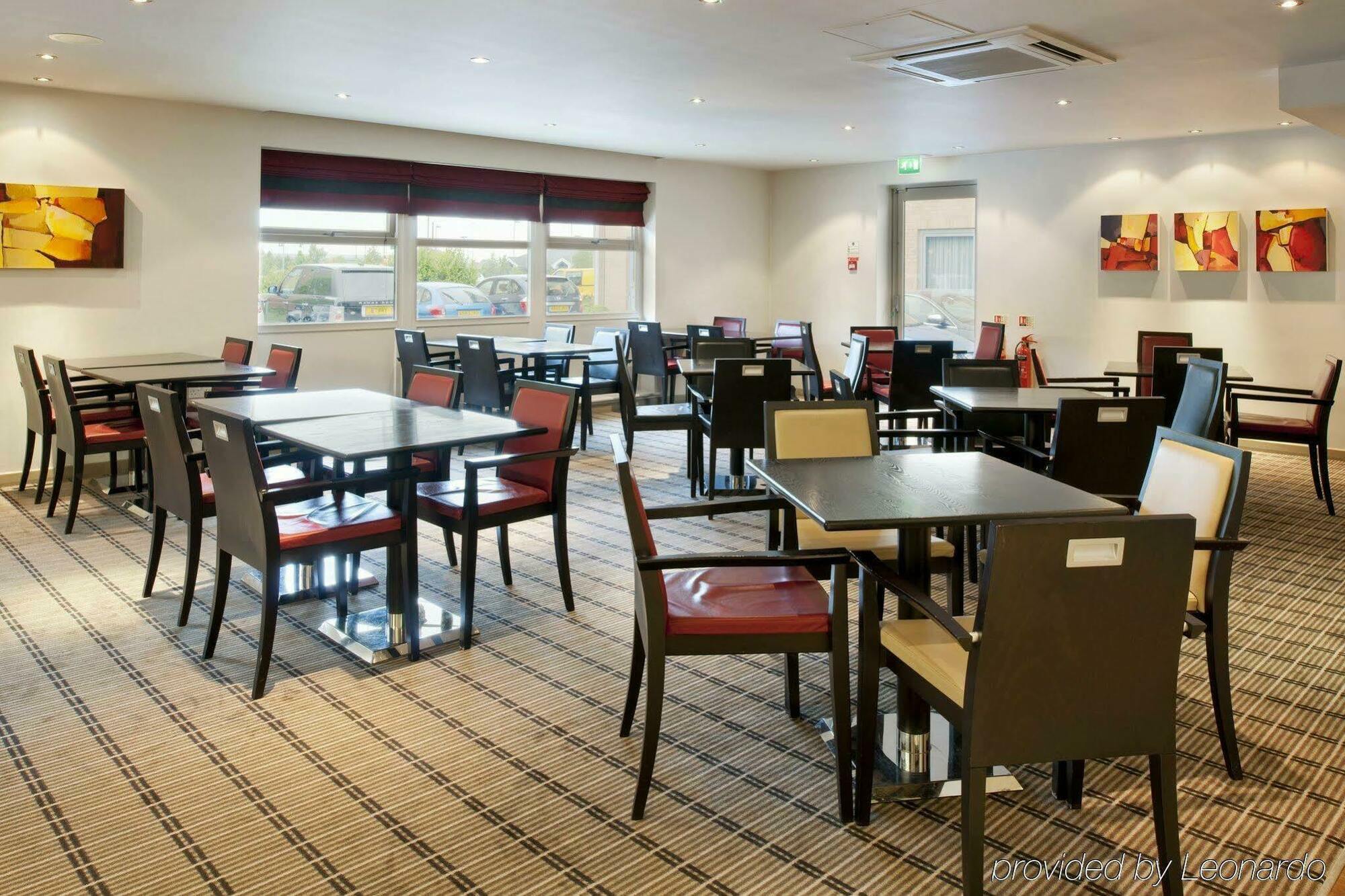 Holiday Inn Express East Midlands Airport, An Ihg Hotel Castle Donington Restaurant bilde