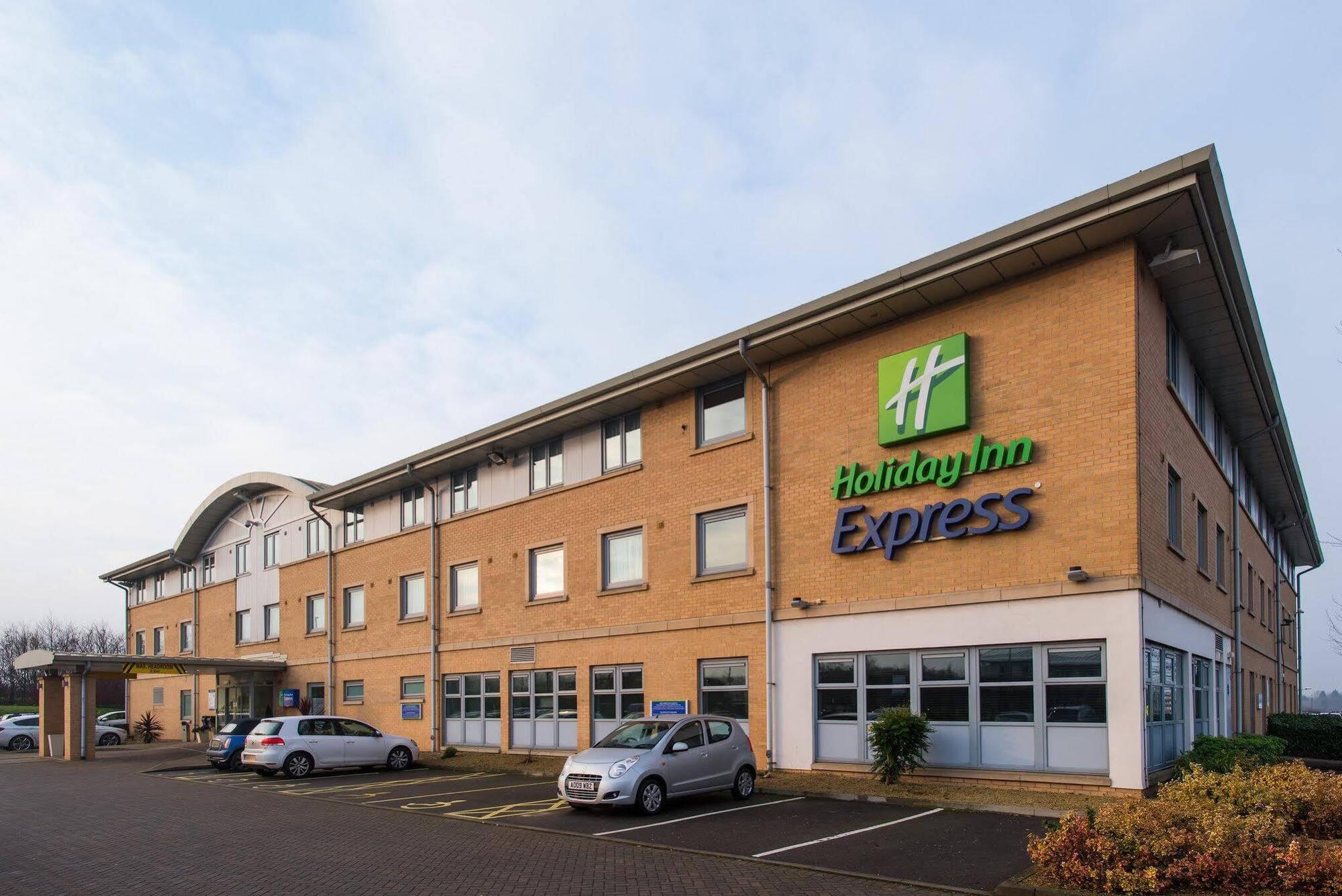 Holiday Inn Express East Midlands Airport By Ihg Castle Donington Eksteriør bilde